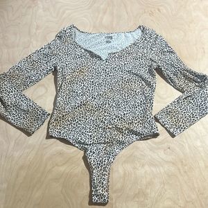 PINK Victoria’s Secret leopard print bodysuit size medium